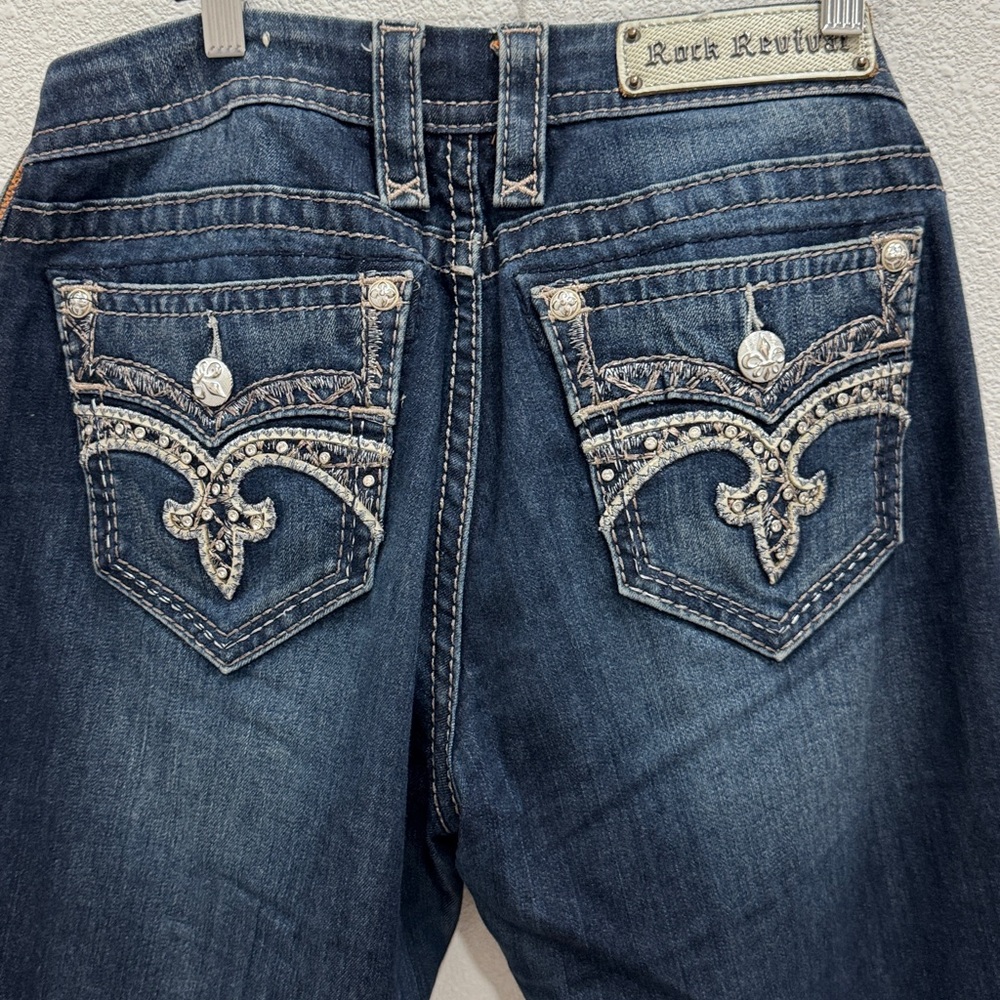 Rock Revival Maisky Easy Capri Size 28 Beautiful dark blue wash jeans